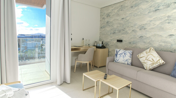 Pool View Junior Suite 